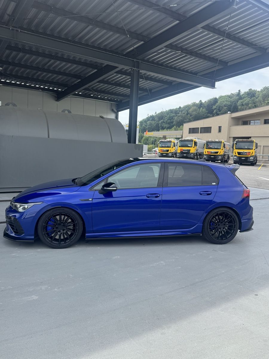 VW Autos: Golf 8 r – D'occasion à Bussigny par flo_nx6h 1