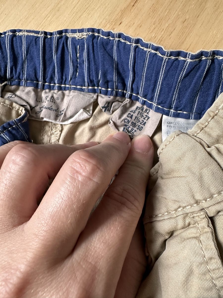 Kleiderpakete & -sets: 3 Stoffhosen Grösse 92 – Gebraucht aus Riehen von jac_f2nl 3