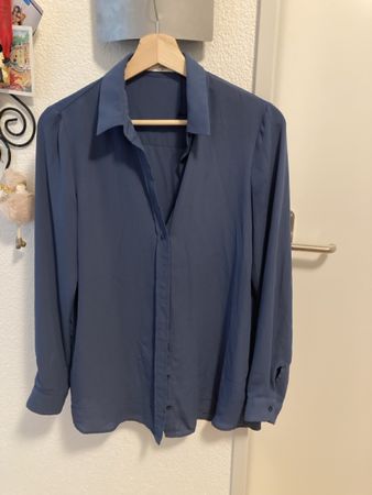 Blaue Bluse
