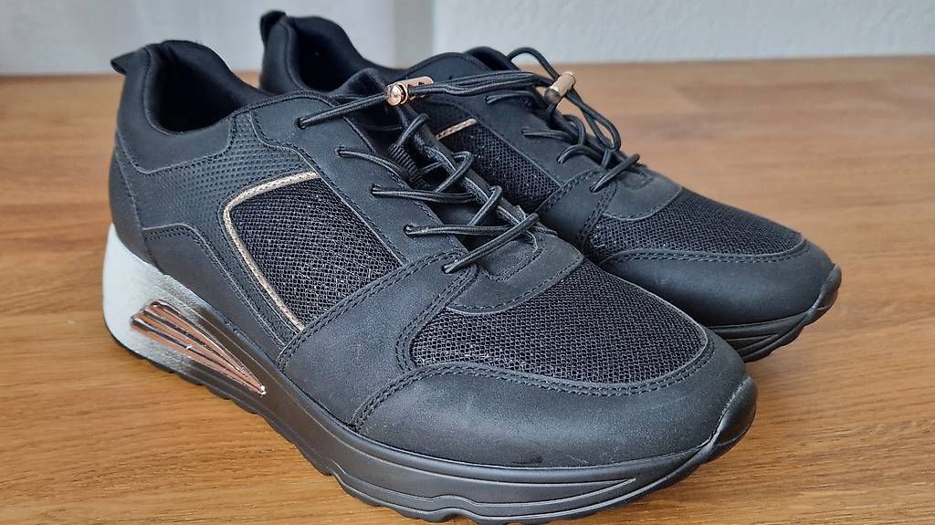 Scarpe da donna: Venice Sneaker Gr. 36 – Usato da Spiez venduto da tweety033