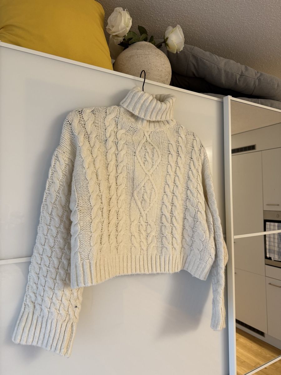 Maglioni & Felpe: Pullover Bershka – Usato da Wil SG venduto da xrnvani