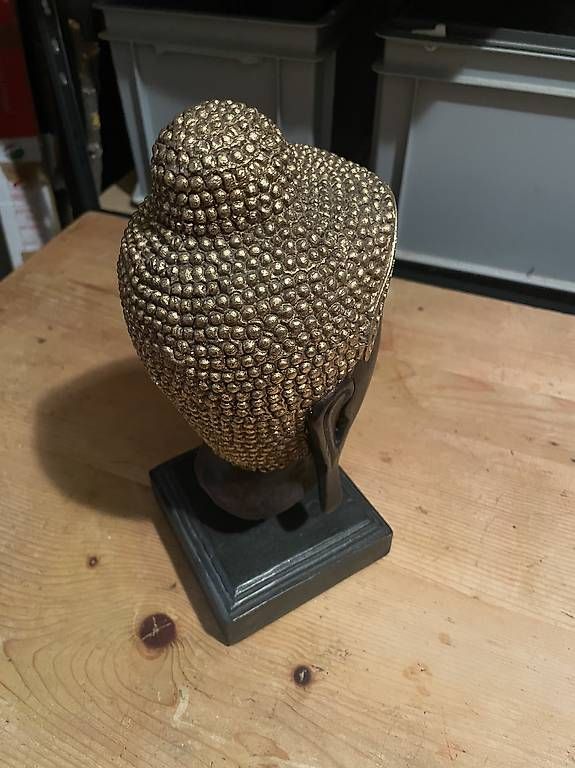 Skulpturen & Statuen: Buddha Figur aus Holz – Gebraucht aus Basel von louiskahn 2