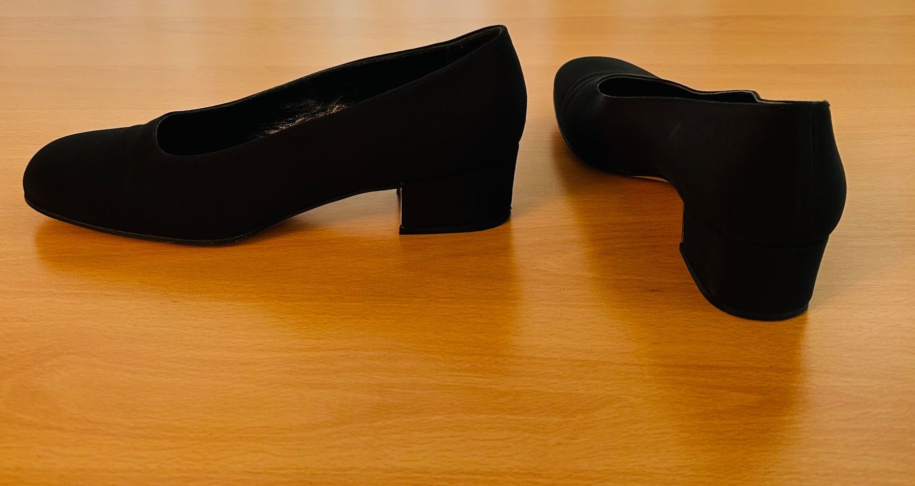 Prada Scarpe da donna: Elegante Prada Schuhe, Schwarz, Grösse 36 – Usato da Niederglatt ZH venduto da adi_99tq