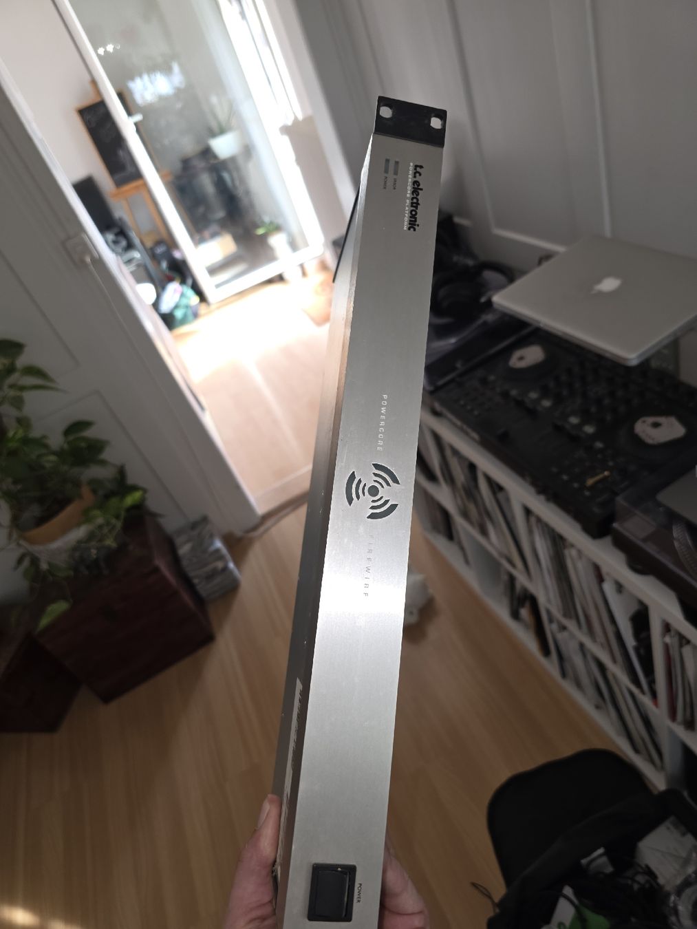 Altri accessori: TC Electronics Power Core Firewire – Usato da Beringen venduto da mat_cg9r