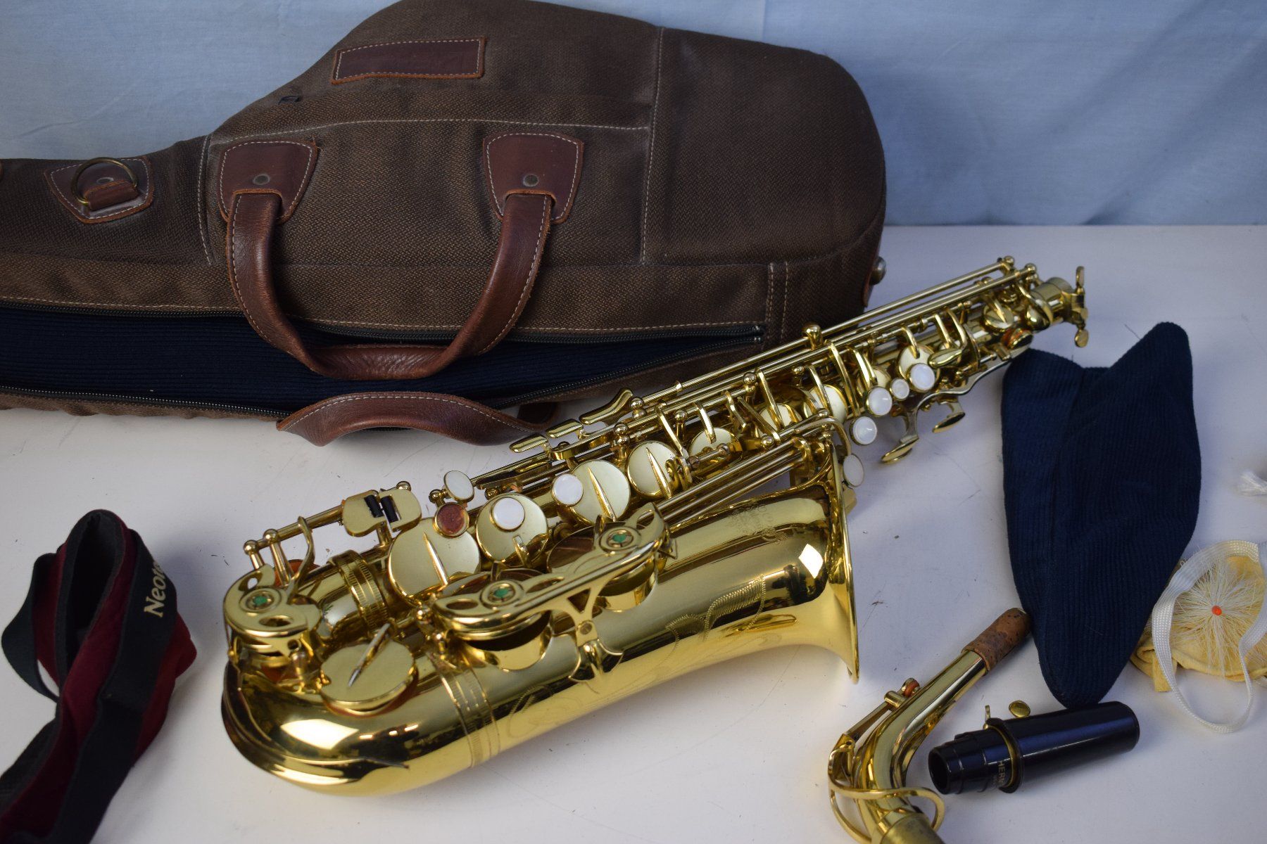Strumenti musicali: Alto saxophon Salem Nr. 1 – Usato da Zürich venduto da baumusik 1