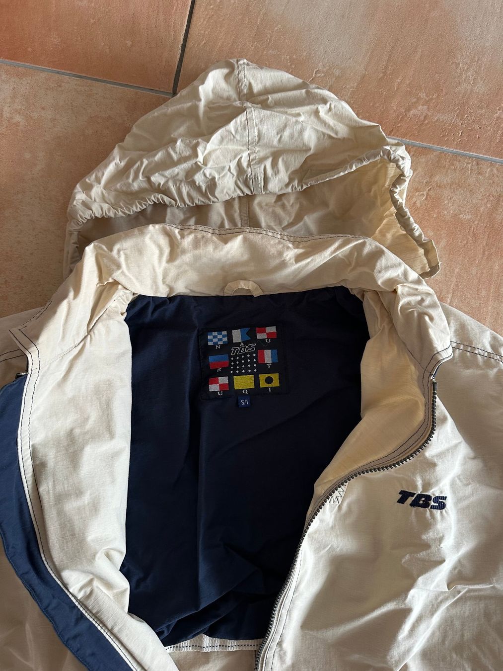 TBS Giacche: TBS veste – Usato da La Chaux-de-Fonds venduto da brutus586 2