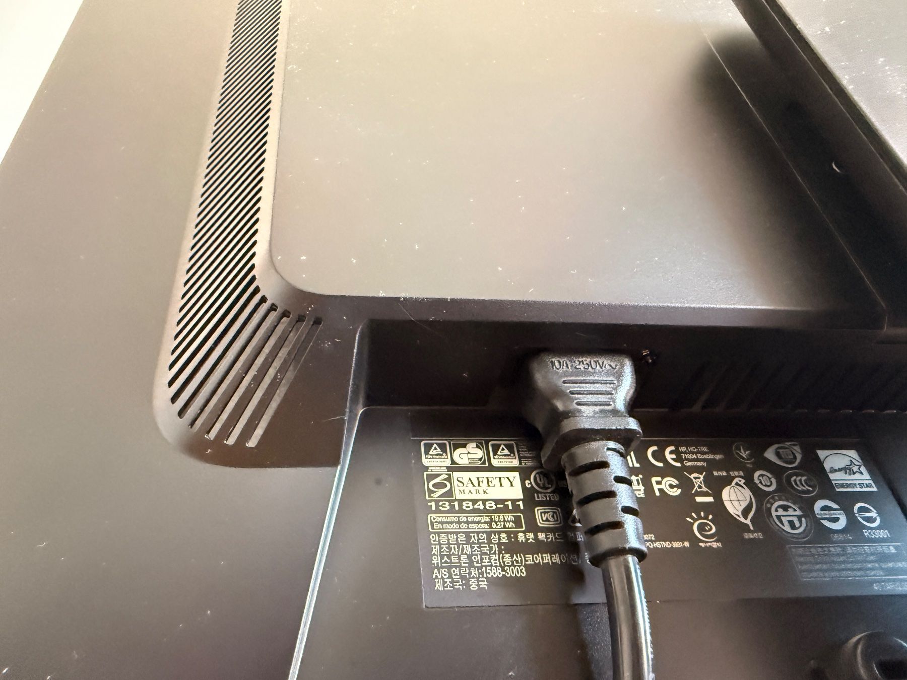 Hewlett Packard Ecrans: HP EliteDisplay E241i – D'occasion à Horw par cur_p5y7 3