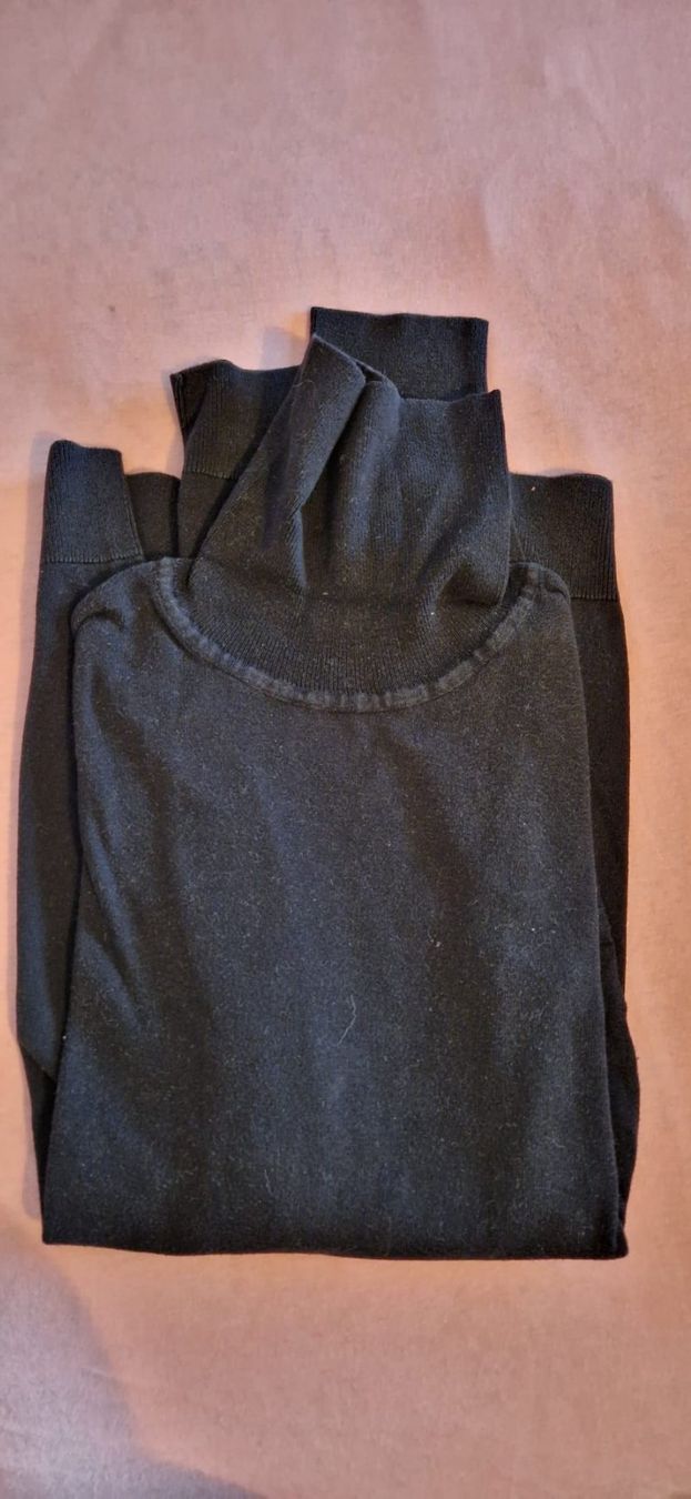 Maglioni & Felpe: Turtleneck Pullover schwarz – Usato da Frauenfeld venduto da jgh_gx6v 3