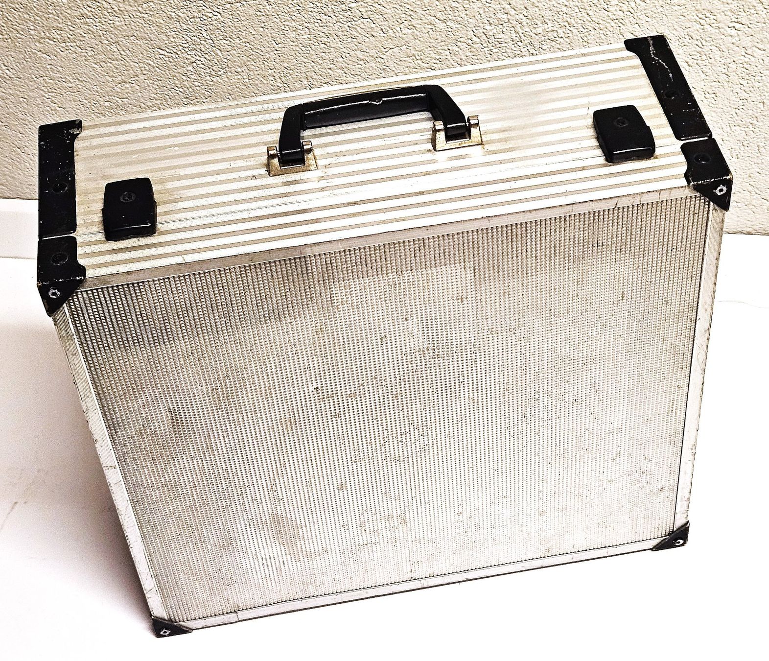 Reisekoffer: Alu-Case  für Instr. oder Mixer etc.(Occasion)) – Gebraucht aus Wöschnau von Musikhaus-Luethy5012 8