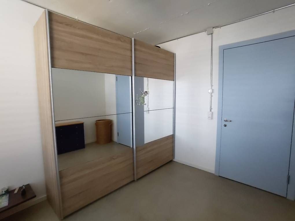 Armoires: Kleiderschrank – D'occasion à Bern par Darinski91