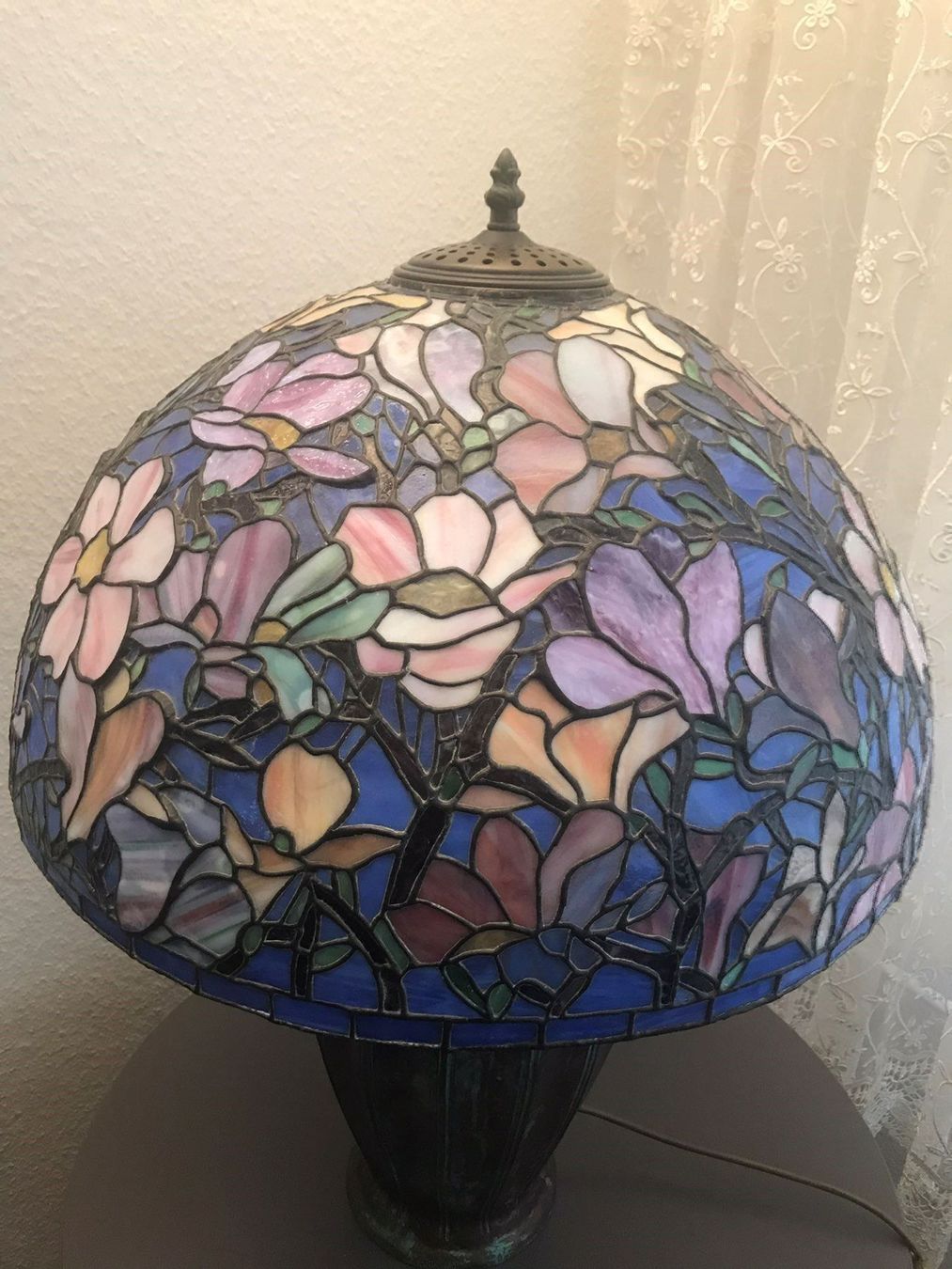 Lampade: TIFFANY GLAS LAMPE "MAGNOLIA" – Nuovo (secondo la descrizione) da Volketswil venduto da rerererarara 8