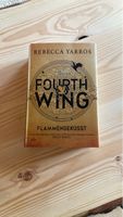 Buch Fourth Wing Rebecca Yarros, Band 1 Flammengeküsst