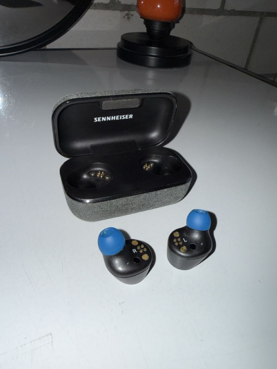 Sennheiser Kopfhörer: SENNHEISER Momentum 2 – Defekt aus Wangen b. Olten von DanijNikic 1