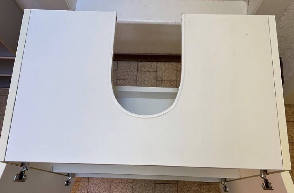 Ikea Armadietti a specchio: Meuble sous lavabo – Usato da Vich venduto da NatachaCK 3