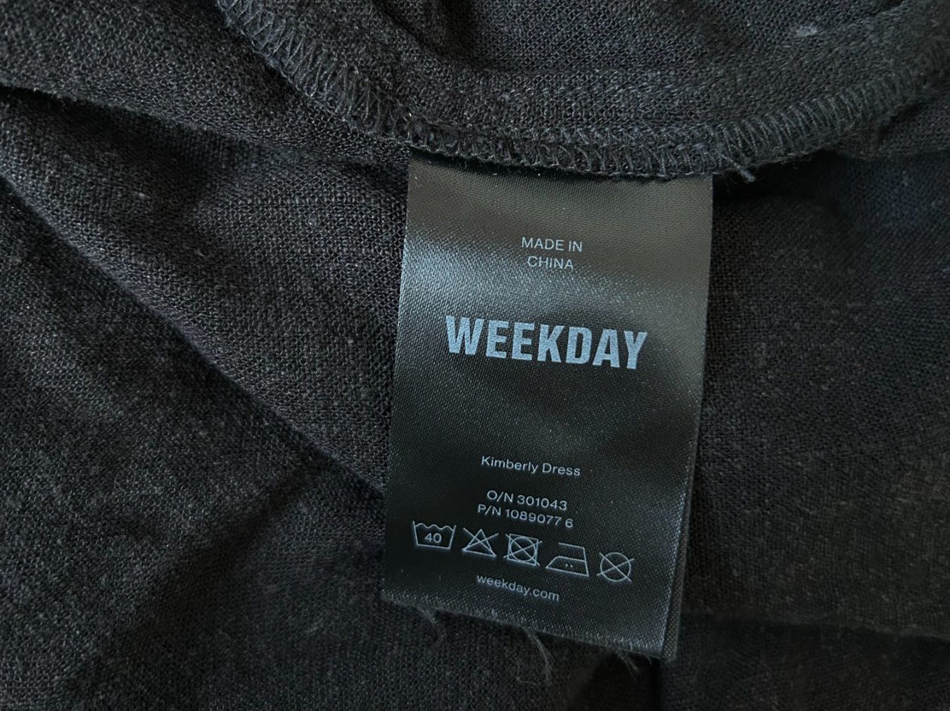 Weekday Vestiti: Weekday Kimberly Dress – Usato da St. Gallen venduto da look-twice 5
