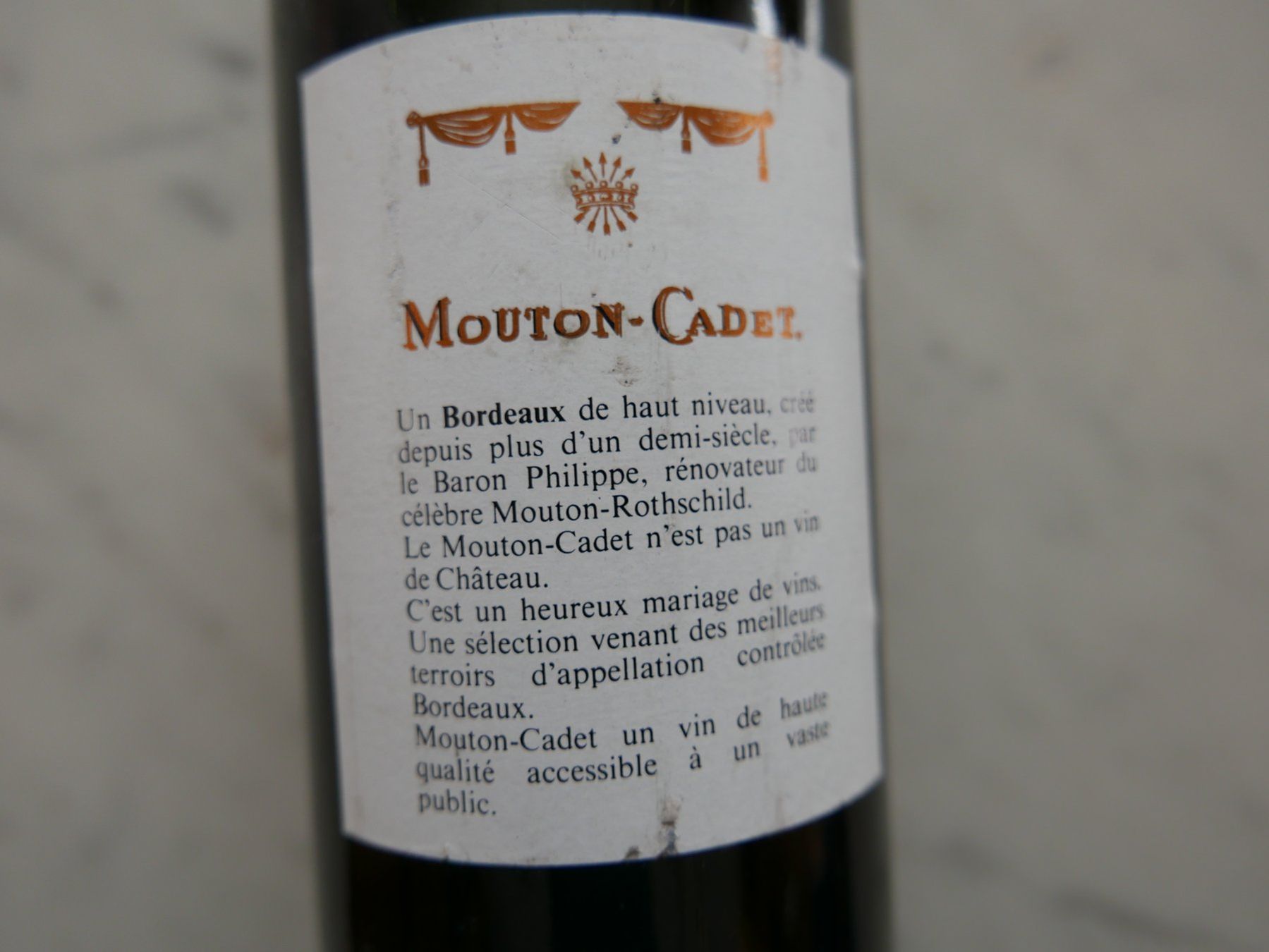 Mouton Rothschild Vino: Mouton - Cadet Bordeaux 1982 – Nuovo e nell'imballaggio originale da Rotkreuz venduto da nigal 2