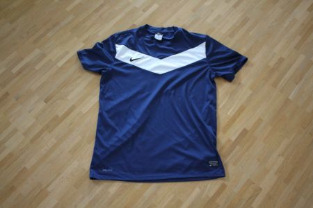 Nike Sport Shirt L