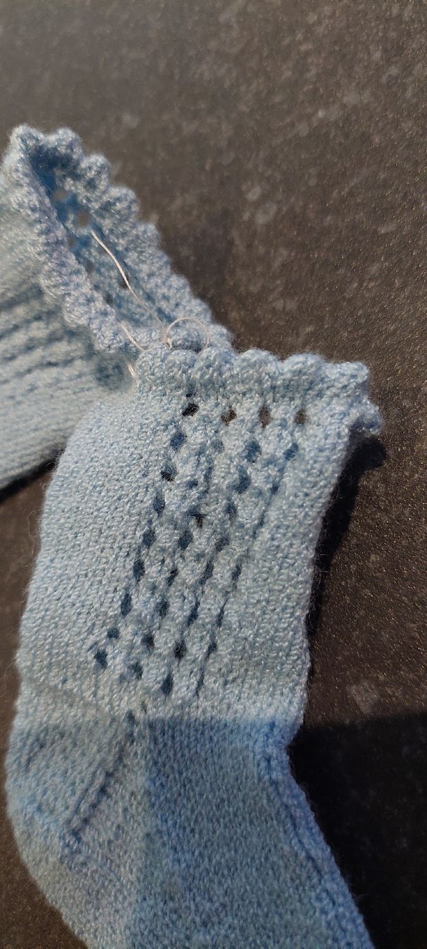 Bambole: Puppensocken hellblau gestrickt neu ungebraucht  – Nuovo (secondo la descrizione) da Muri AG venduto da nindo1 4