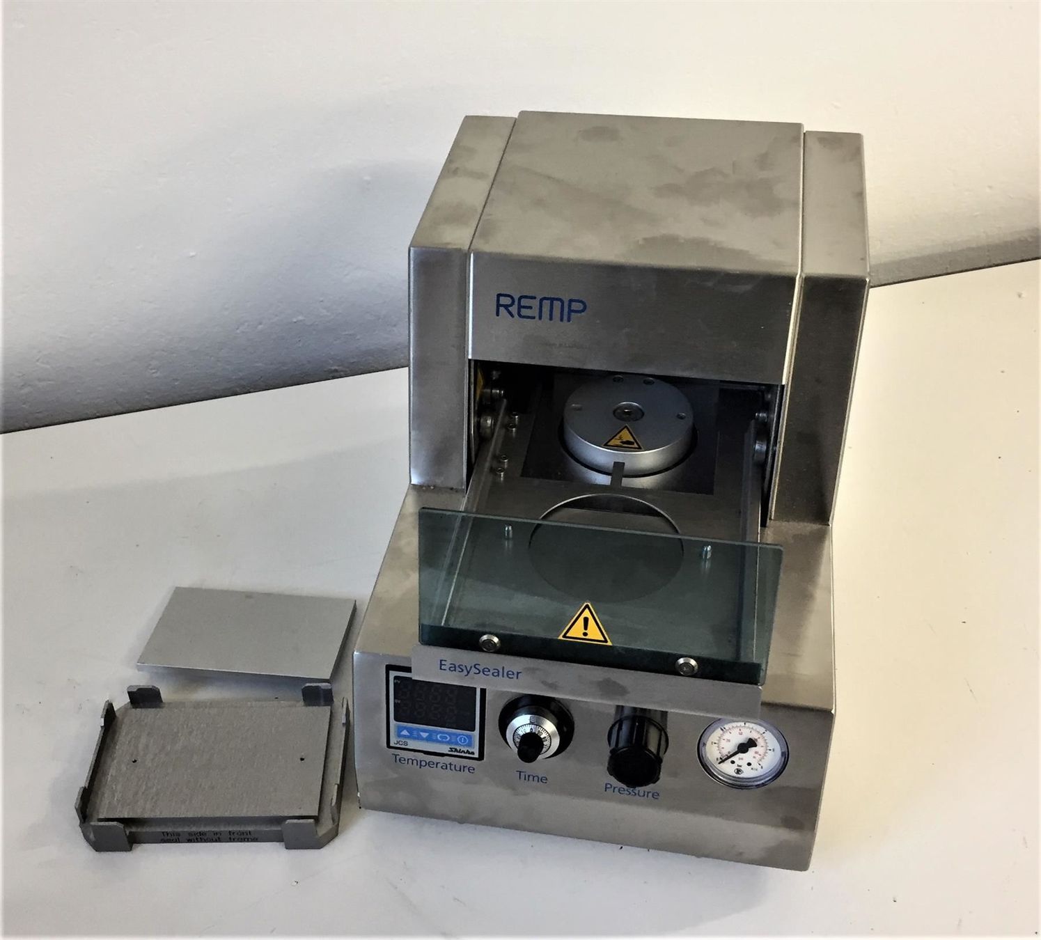Accessori da laboratorio: Remp  Wellplate Sealer – Usato da Niederdorf venduto da LeptonAG_Labor 4