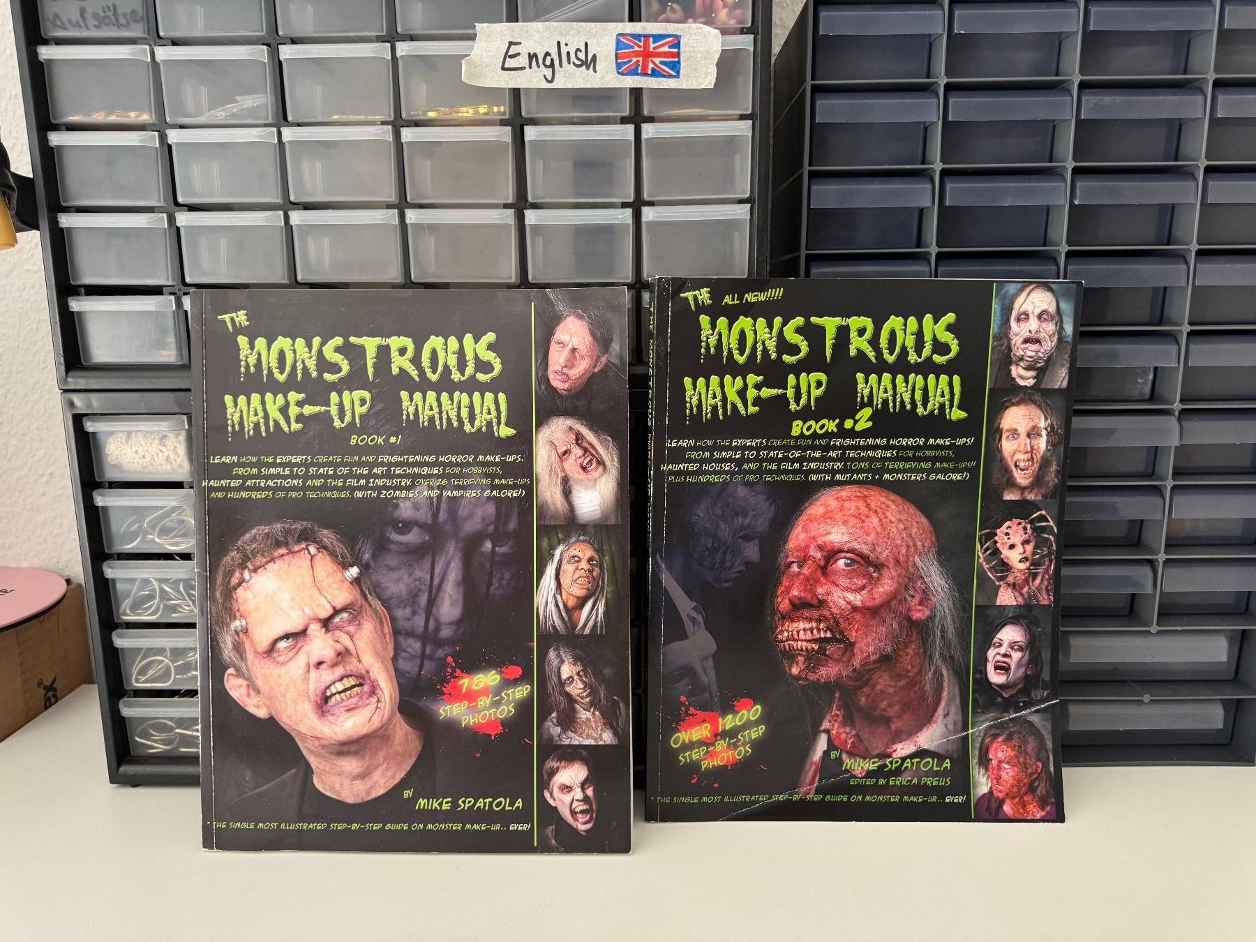 Bücher: Mike Spatola SFX Tutorial Monsterous Make-Up Manuals 1+2 ENG – Gebraucht aus Rheinfelden von Eldritchwitch