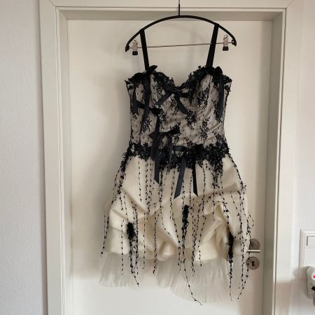 Cocktailkleid Off White Schwarz Abendkleid i ssue Grösse 10