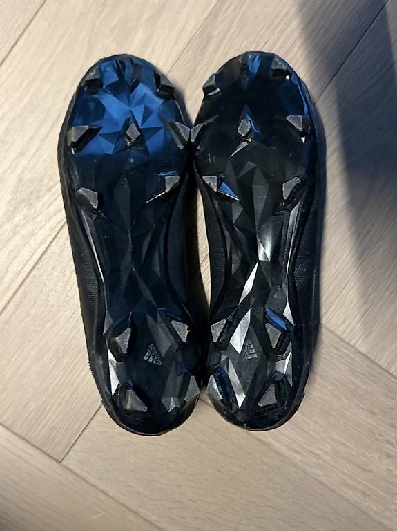 Adidas Herrenschuhe: Adidas Predator schwarz grösse 46 – Gebraucht aus Küsnacht ZH von nor_gp68 4