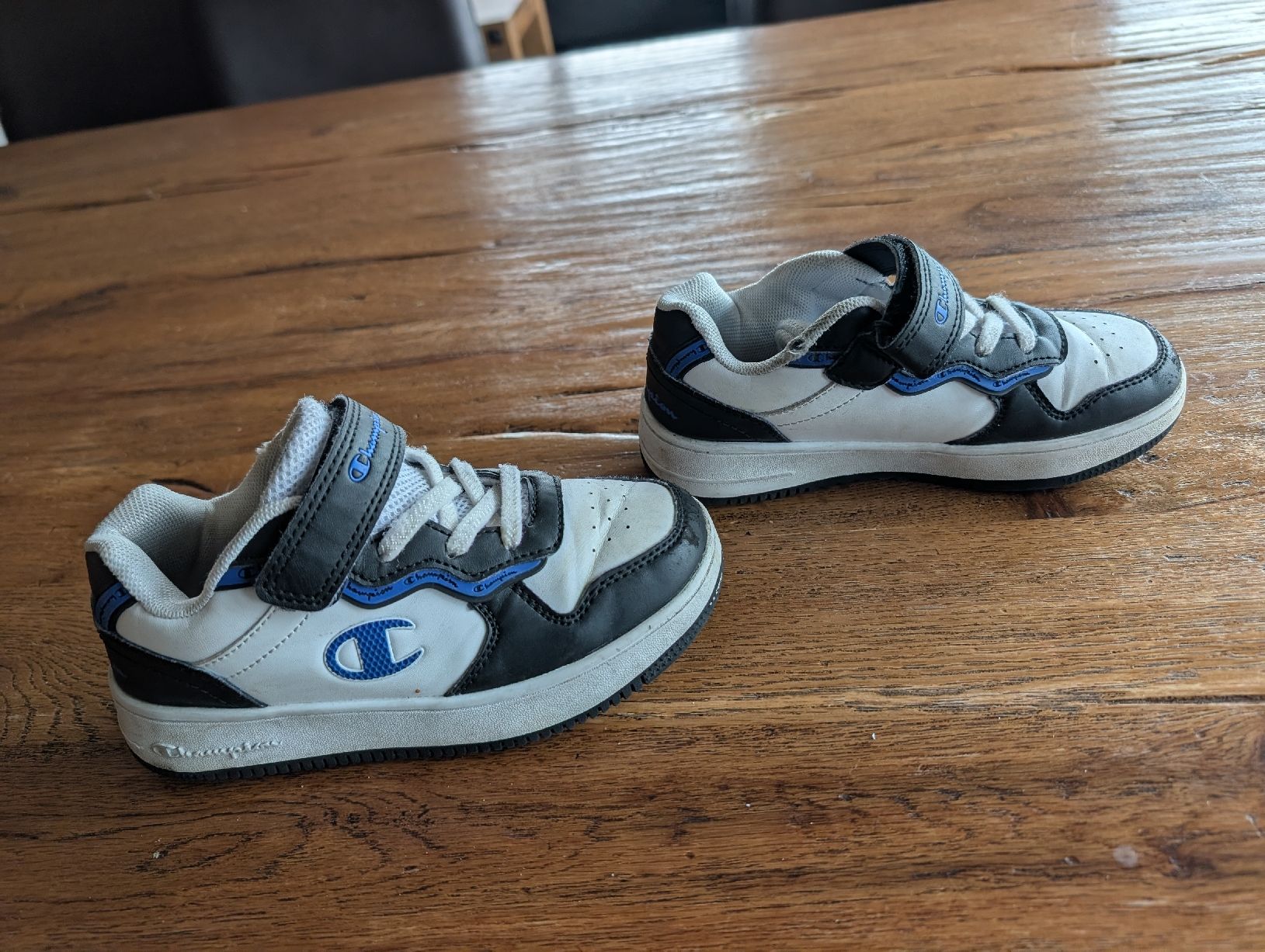 Champion Schuhe für Jungen: Champion Kinderschuhe, Grösse 30 – Gebraucht aus Merenschwand von lorelei-05