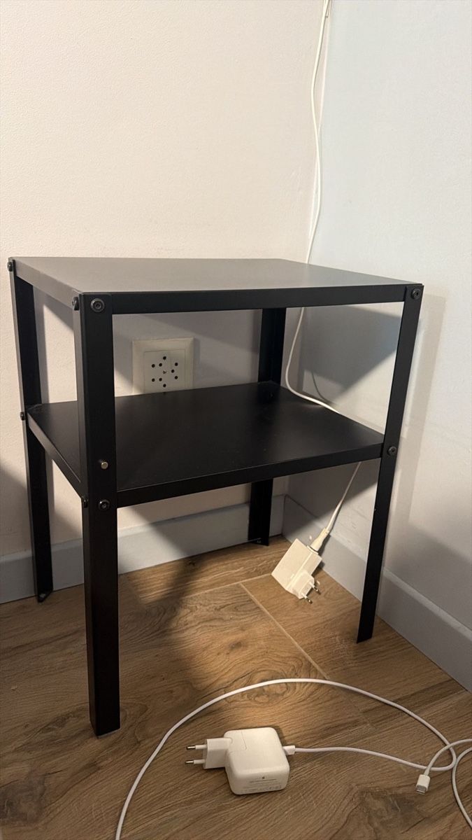 Comodini: Table de chevet noir – Usato da Bressaucourt venduto da uba_rhf8