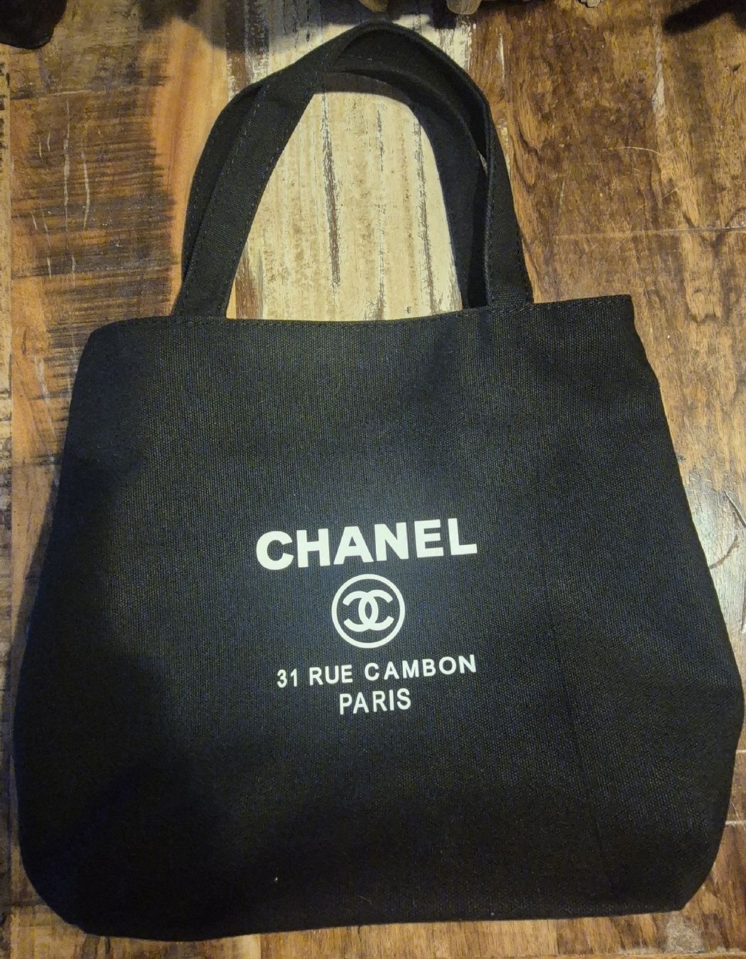 Taschen für Damen: Kleine Beuteltasche Chanel – Neu (gemäss Beschreibung) aus Benglen von Janine_25