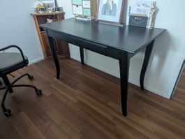 black table