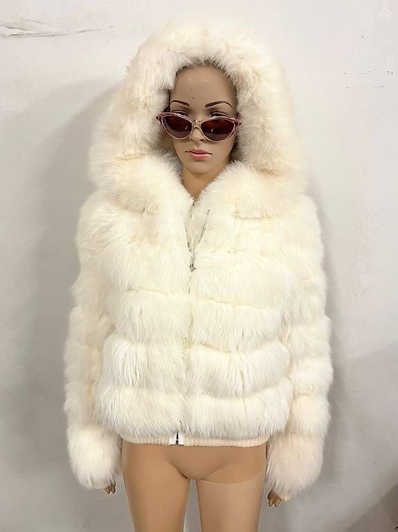 Giacche: Veste Daniel Benjamin en fourrure de renard blanc – Usato da Les Acacias venduto da kim_2dxt 1
