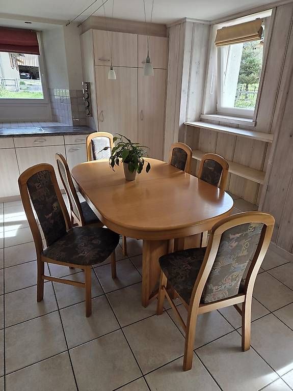 Set de table et chaises: Table à rallonges et 6 chaises – D'occasion à Prarreyer par mikeounet 1