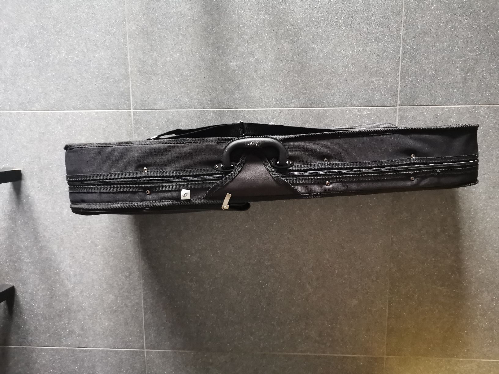 Instruments de musique: Violin case and bow – D'occasion à Rohrbachgraben par noisenomad 4