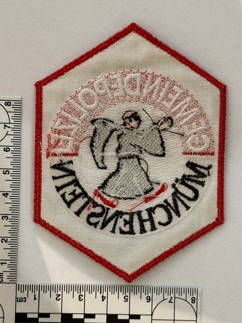 Placchette & Badge: 1 Polizei Abzeichen Gemeindepolizei Münchenstein/BL – Nuovo (secondo la descrizione) da Zürich venduto da Policepatch 1