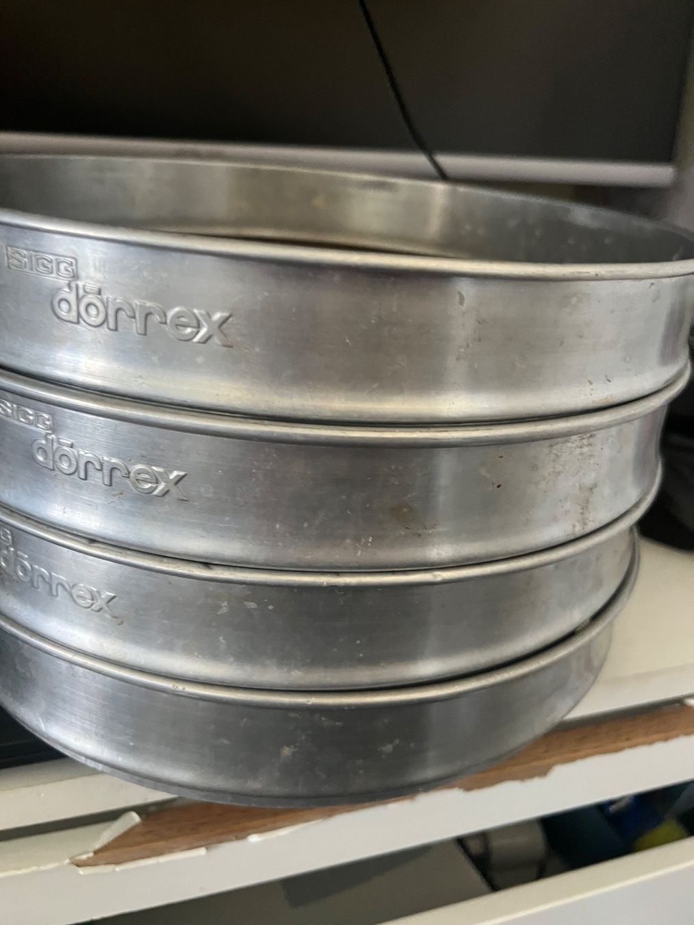 Sigg Elettrodomestici da cucina: Sigg Dörrex 4 x Siebe Gitter – Usato da Jona venduto da Sariksa