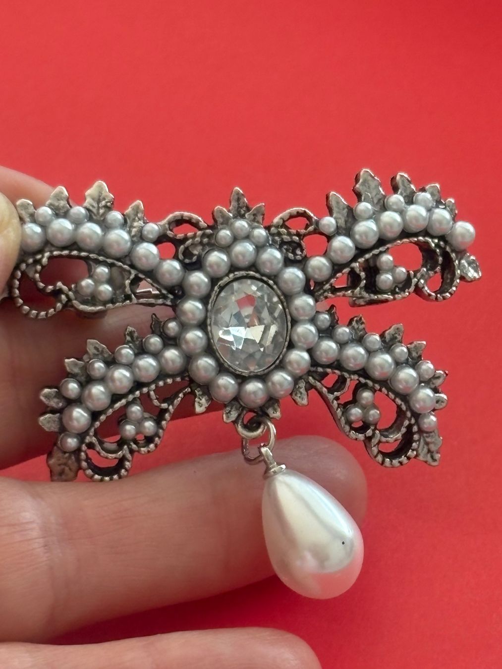 Broschen & Nadeln: Luxus Elegante  Brosche mit Kunstperlen Farbe: Silber – Neu (gemäss Beschreibung) aus Biel-Bienne von Roserosse13 3