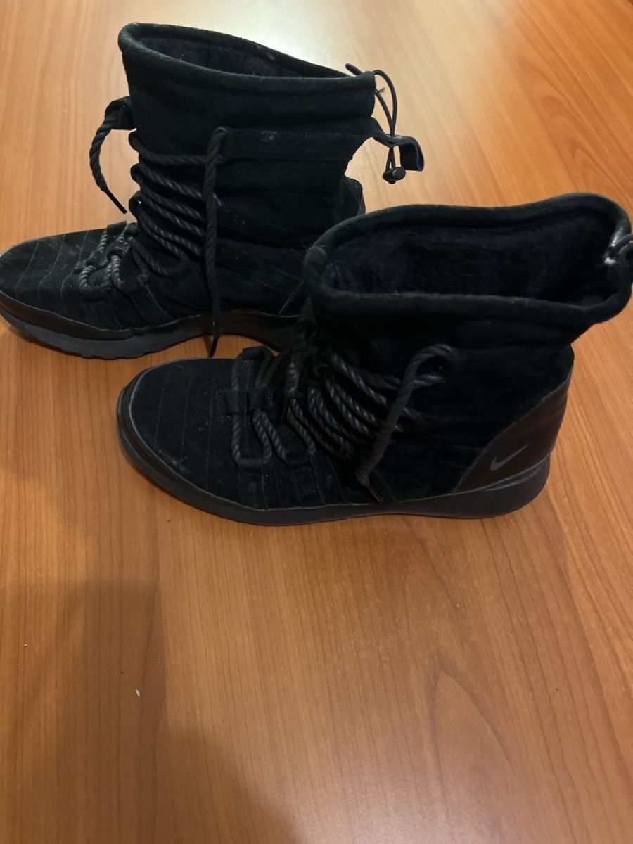 Nike Scarpe da donna: Winterschuhe Nike Gr.41(7) – Usato da Zürich venduto da Luerika 1