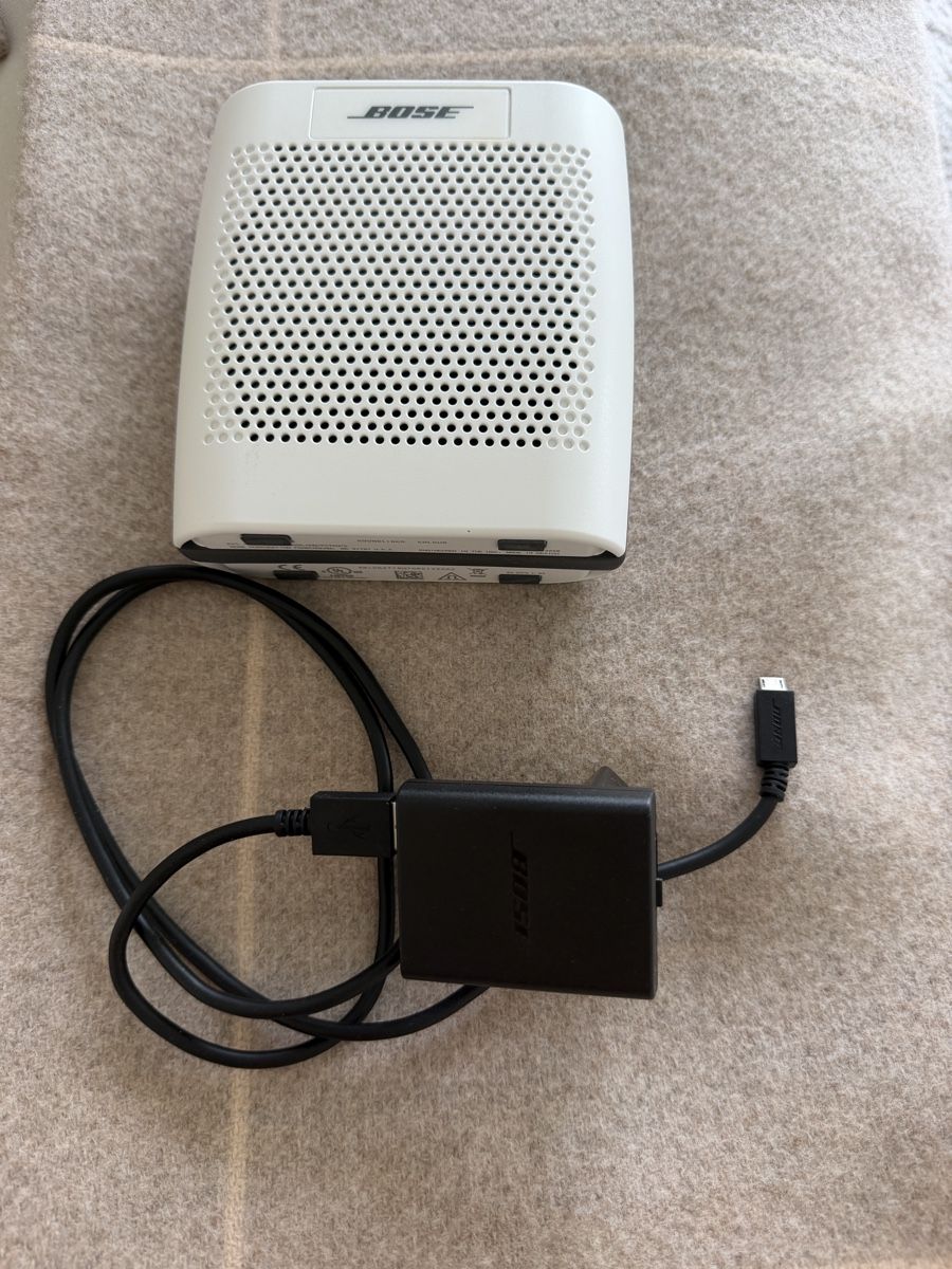 Bose Casse acustiche: Bose SoundLink Mini Portable Speaker White with Charger – Nuovo (secondo la descrizione) da Schwyz venduto da ann_5w8m 1