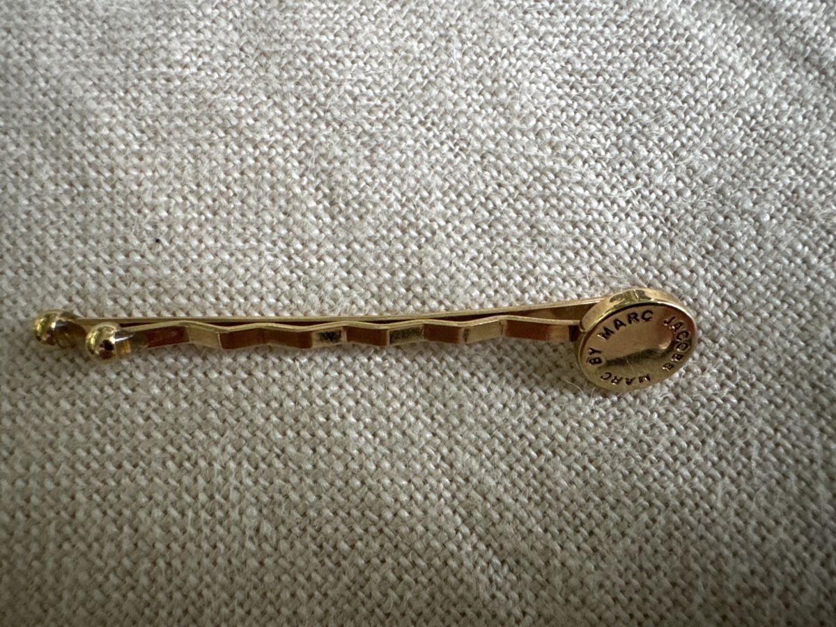 Marc Jacobs Accessori per capelli: Marc by Marc Jacobs Haarklammer goldig – Nuovo (secondo la descrizione) da Brütten venduto da Rod816 1