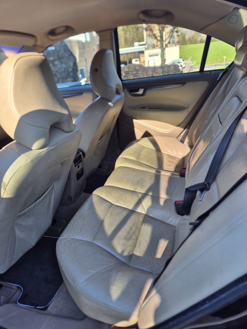 Volvo Automobili: Volvo S60 2.5T – Usato da Sins venduto da whitehary 3