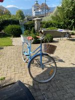 City Bike 6 Gang mit 2 Körbli und Veloschloss