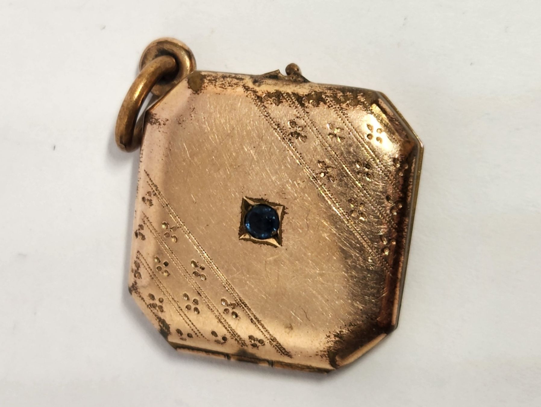 Anhänger: Goldmedaillon mit blauem Saphir immitat- Geschenkidee Locket – Gebraucht aus St. Gallen von GIULESGG 2