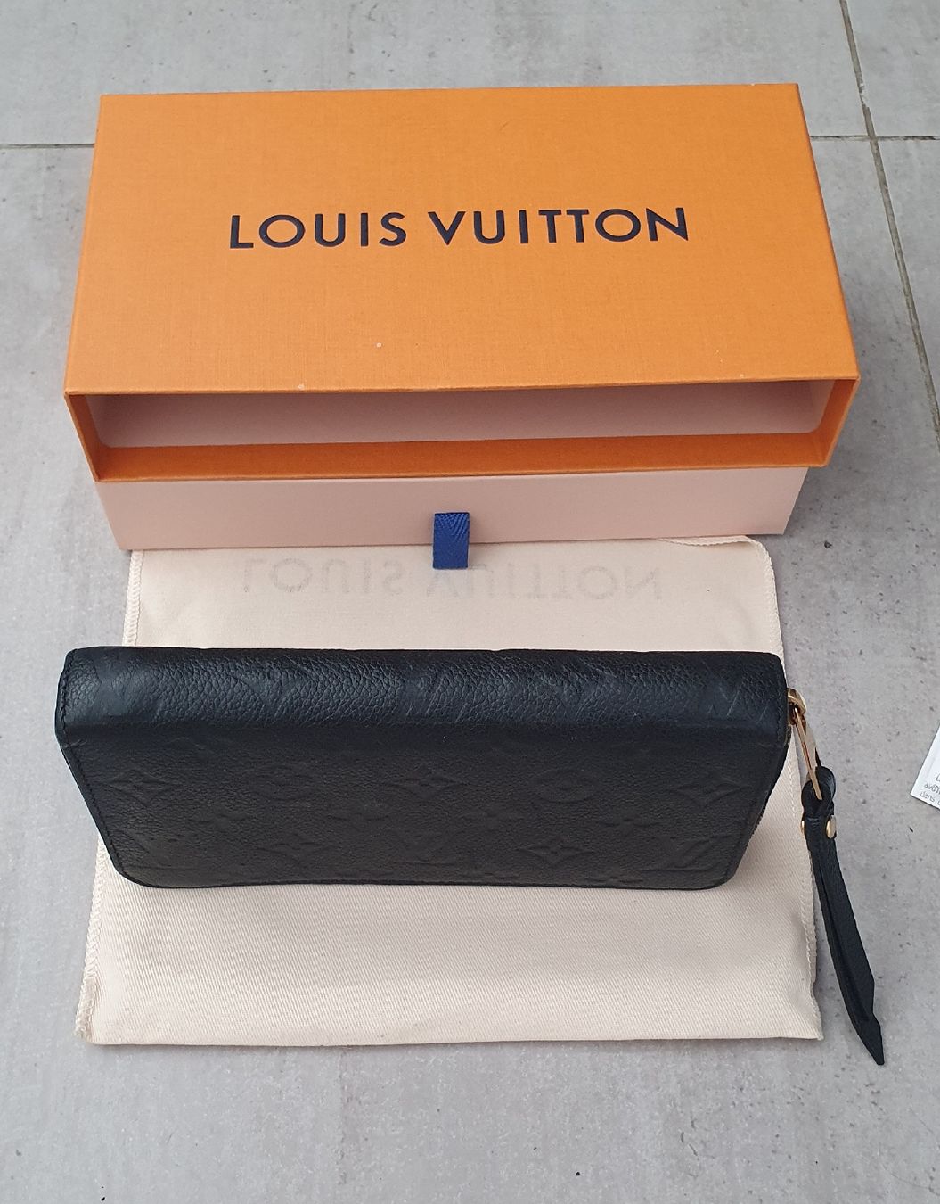Louis Vuitton Portemonnaies: Louis Vuitton wallet Zippy Emp. – D'occasion à Erde par zakleblanc