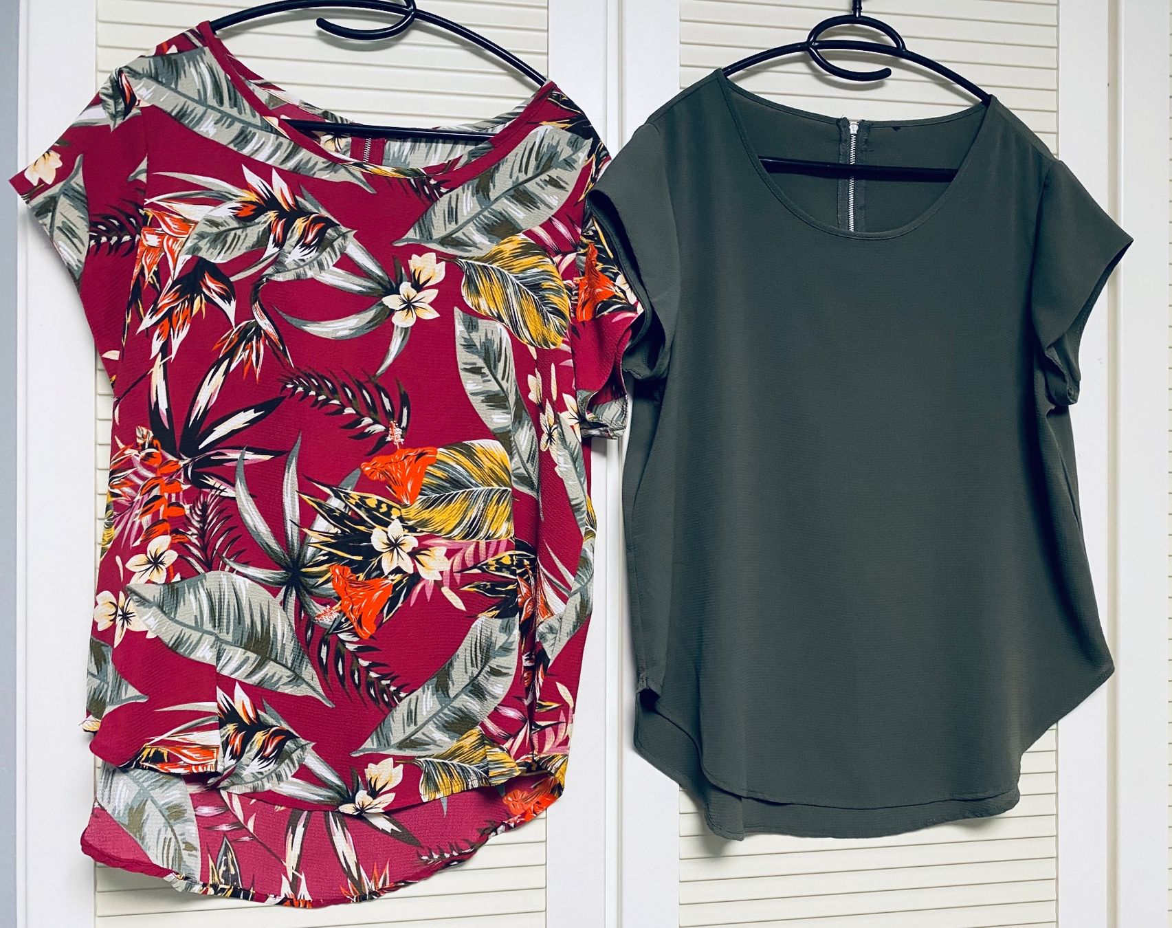 Camicette: Doppelpack Kurzarm-Bluse, Damen Gr. XL, neu – Nuovo (secondo la descrizione) da Bözberg venduto da RosmarieOb