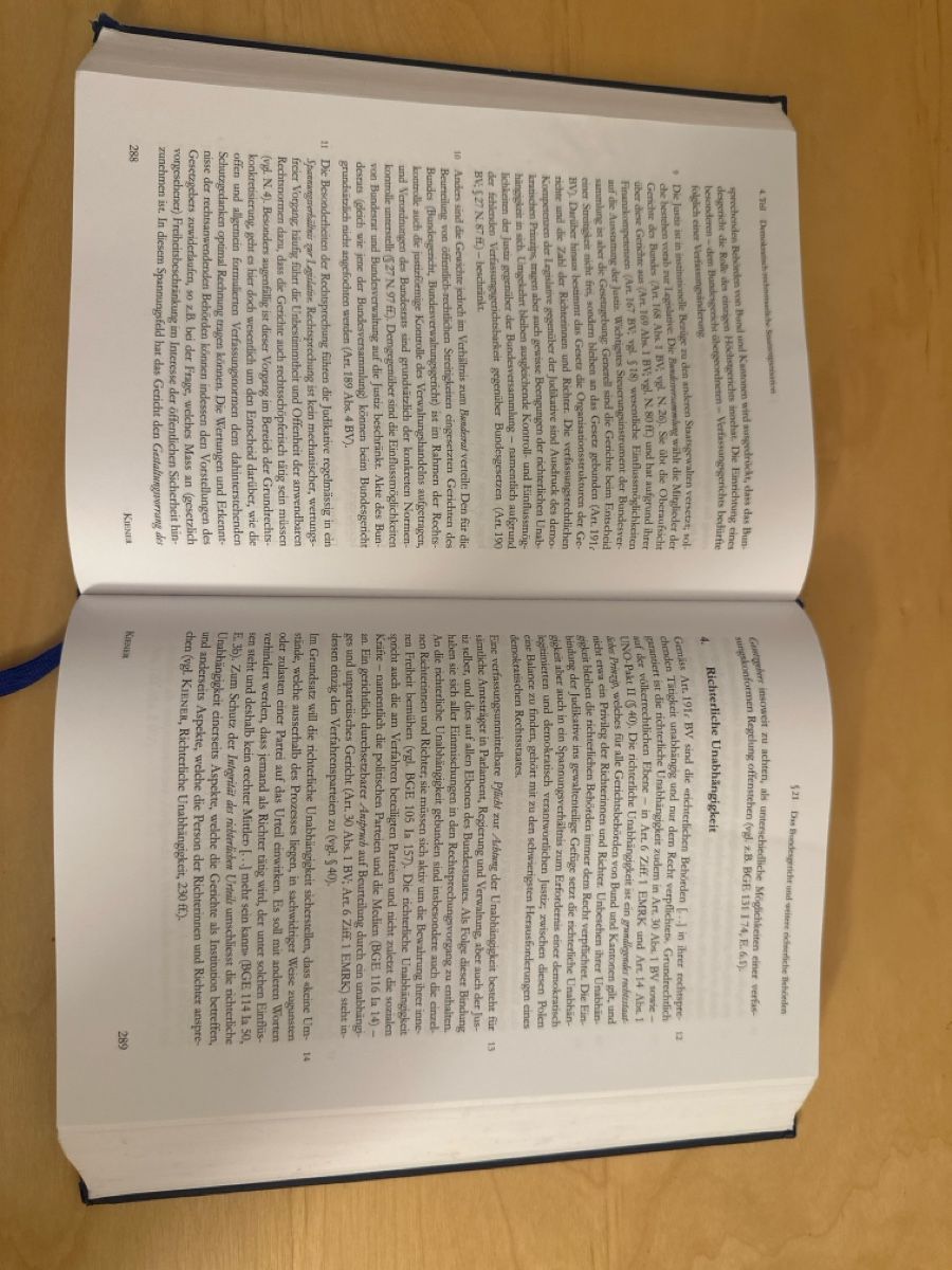 Livres: Staatsrecht, 3. Auflage – D'occasion à Zürich par ken_k2tn 2