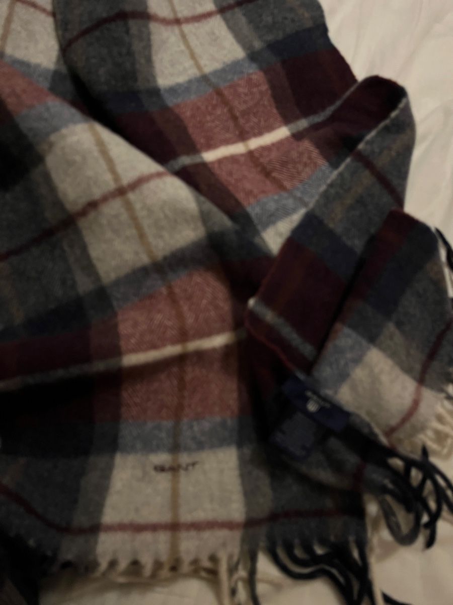 Gant Foulard & Sciarpe: GANT Scarf Very Warm – Nuovo (secondo la descrizione) da Dietlikon venduto da clf_g9mp