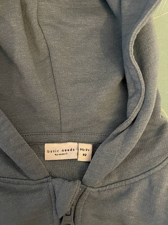 Pullover & Sweatshirts: Baby Pullover Hoodie mit ZIP  – Gebraucht aus Wollerau von chw87 1