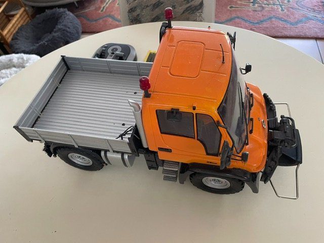 RC Kits de montage: camion Mercedes  télécommandé – Défectueux à Ursy par DK8 2