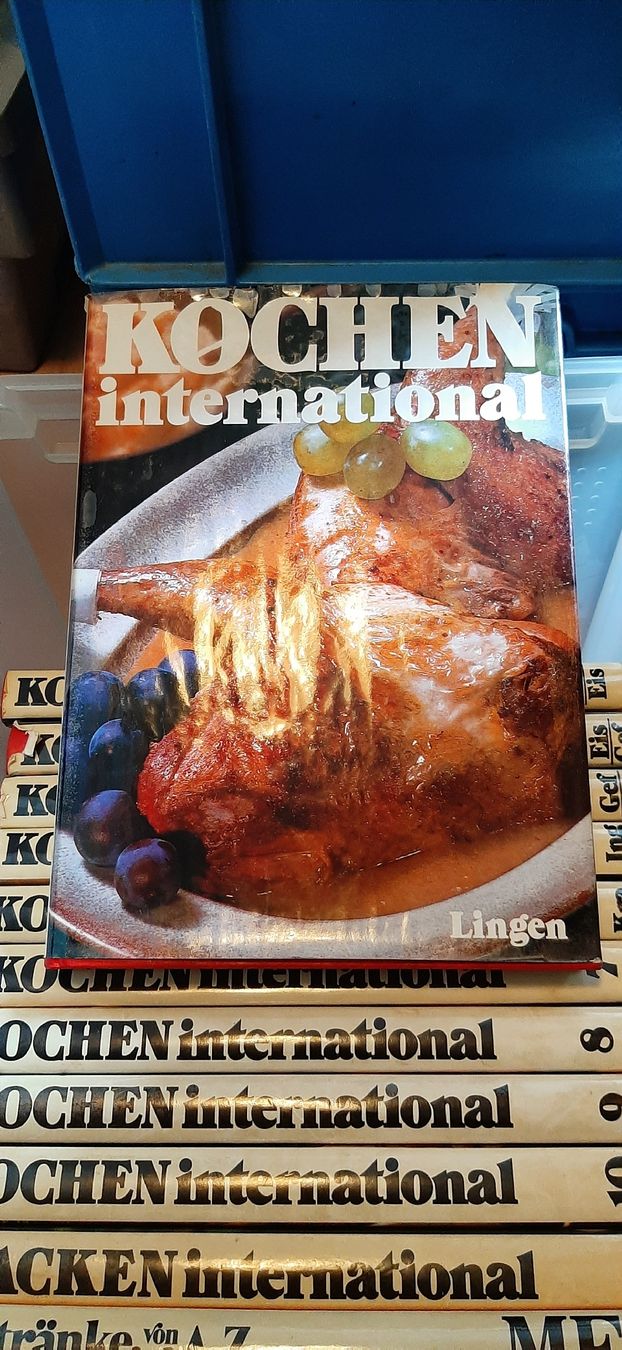 Bücher: Kochbücher International Lingen, Komplette Sammlung – Gebraucht aus wädenswil von salami05
