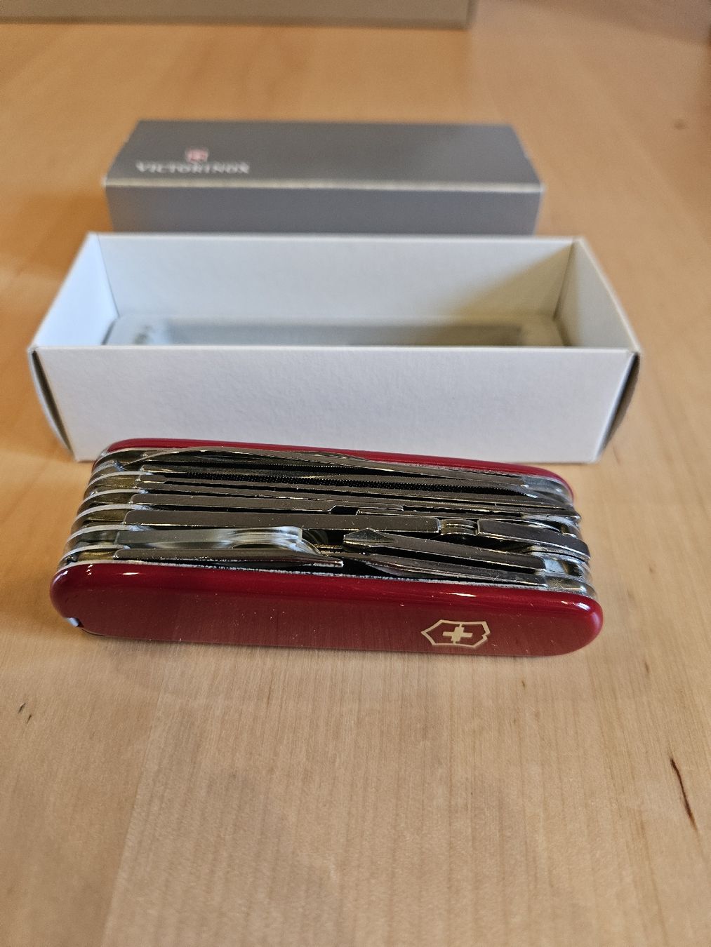 Victorinox Taschenmesser: victorinox Swiss Champ – Neu und originalverpackt aus Berolle von ford8830